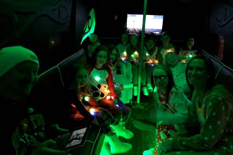 Christmas Light Tours in Party Bus Dallas